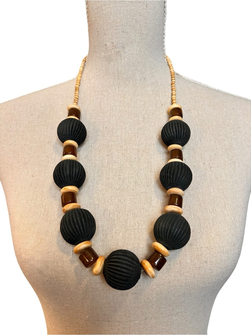 💝 2/20$ Vintage Chunky Black Carved Wood Bead Necklace, Tribal Modern Boho
